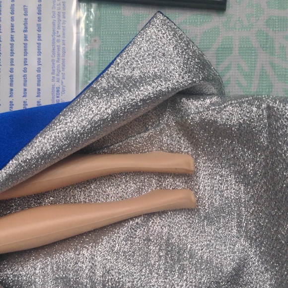 Collector Grand Opry Barbie Doll - Picture 9 of 11